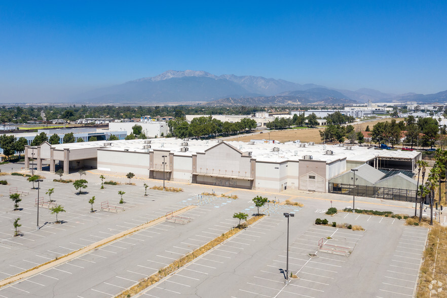 4060 N Hallmark Pky, San Bernardino, CA for sale - Primary Photo - Image 1 of 1