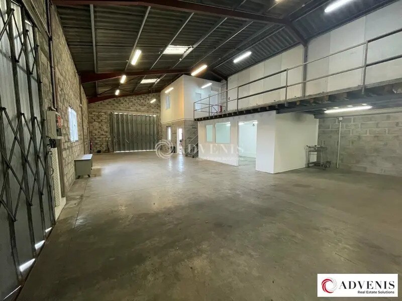 Industrial in Cestas for lease Building Photo- Image 1 of 6