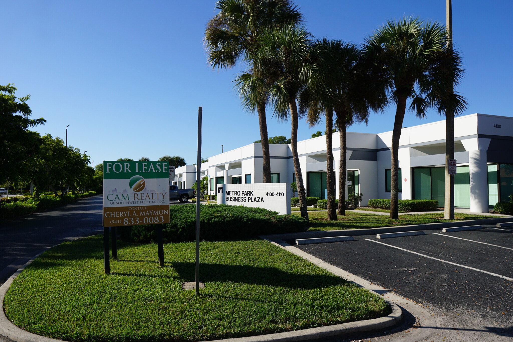 4100 Center Pointe Dr, Fort Myers, FL à louer Photo du bâtiment- Image 1 de 8