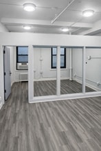 37 W 39th St, New York, NY for lease Interior Photo- Image 1 of 2