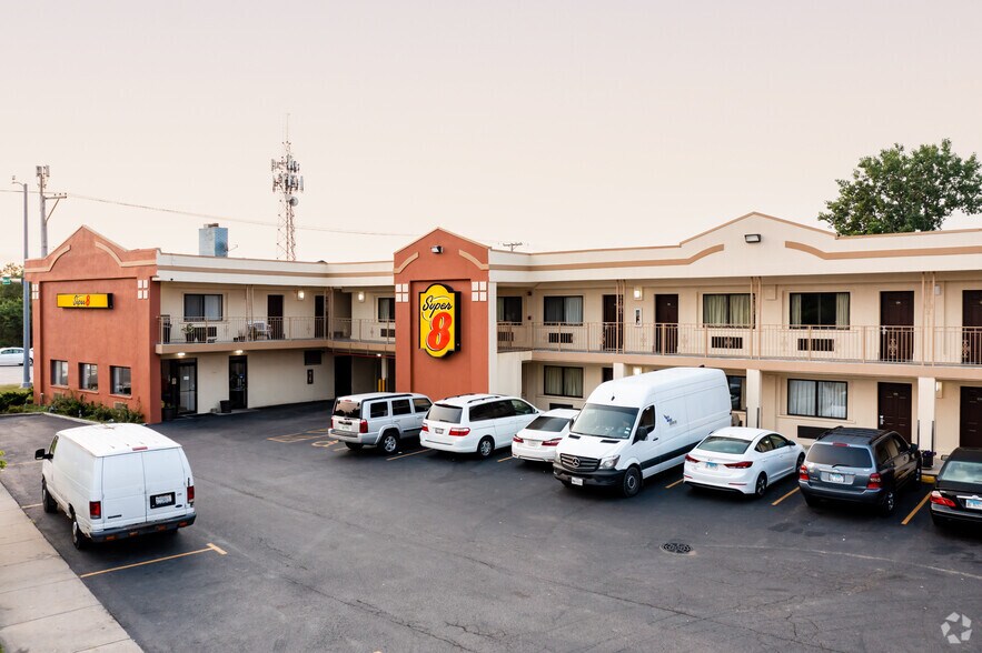 3160 River Rd, River Grove, IL à vendre - Photo principale - Image 1 de 12