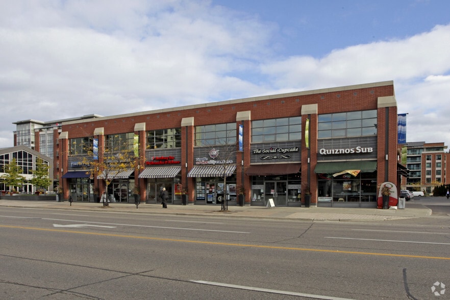 129 Lakeshore Rd E, Mississauga, ON for lease - Building Photo - Image 2 of 2