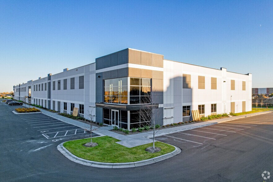 9501 Louisiana Ave, Brooklyn Park, MN for lease - Building Photo - Image 1 of 10