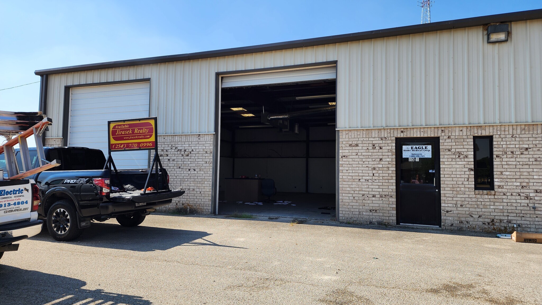 2501 Saulsbury Dr, Temple, TX for lease Building Photo- Image 1 of 6