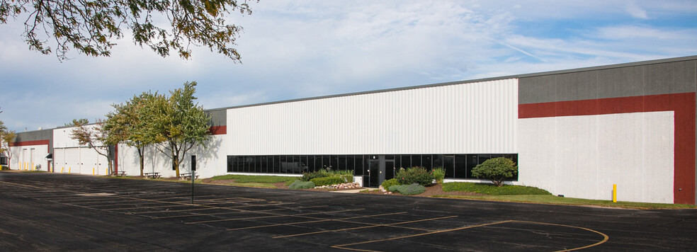 201 W Oakton St, Des Plaines, IL for lease - Building Photo - Image 2 of 5