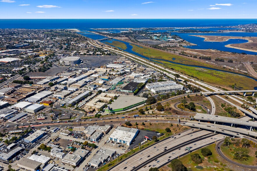 3950-3970 Hicock St, San Diego, CA à vendre - Photo du bâtiment - Image 2 de 5