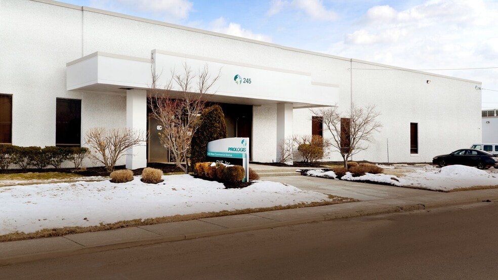 245 W Commercial Ave, Moonachie, NJ for lease - Building Photo - Image 1 of 3