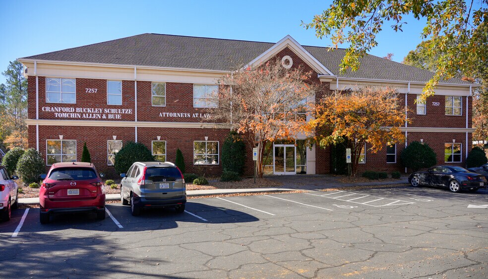 7257 Pineville-Matthews Rd, Charlotte, NC à vendre - Photo du bâtiment - Image 2 de 4