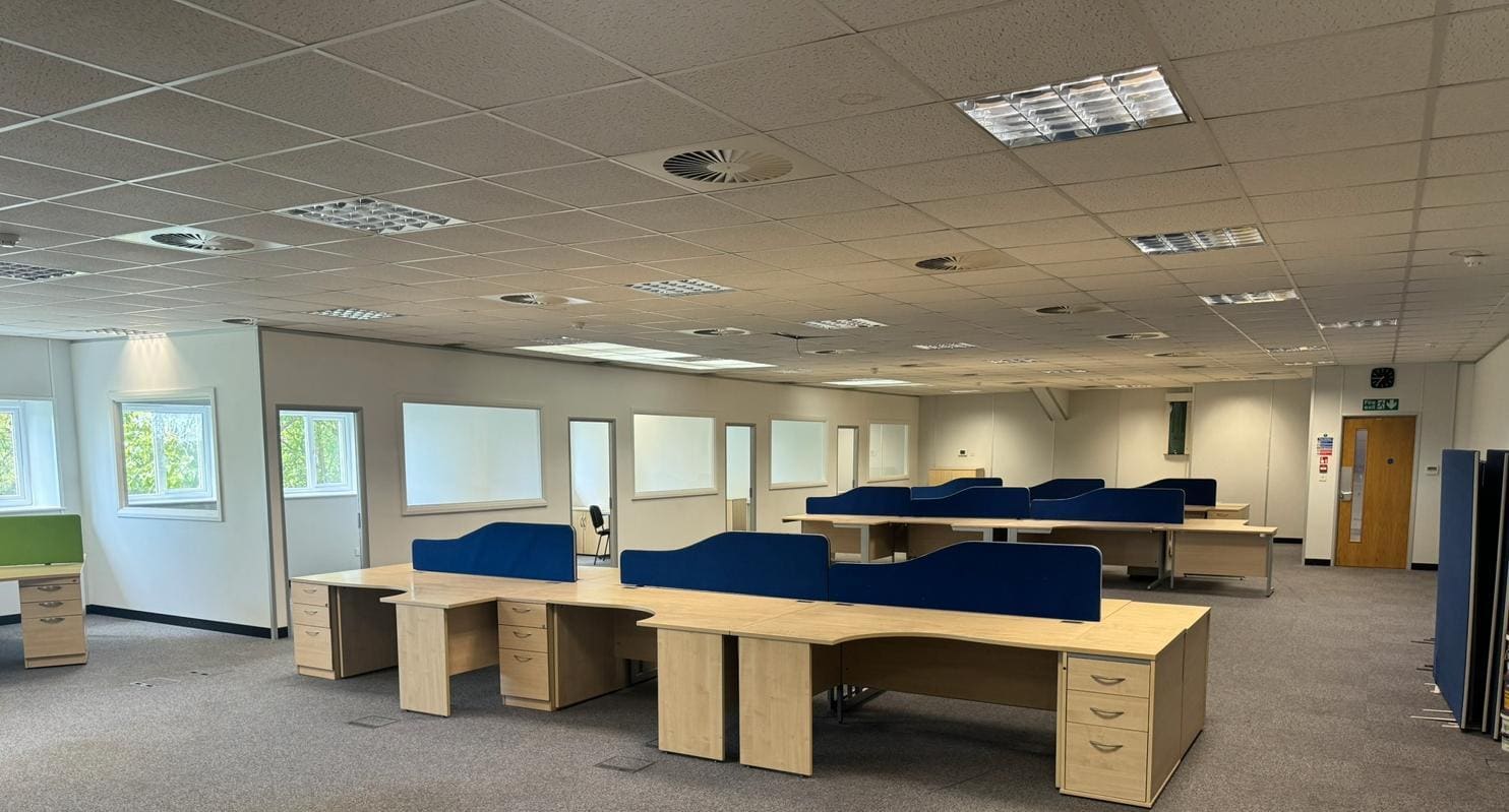 Burrough Ct, Burrough On The Hill for lease Interior Photo- Image 1 of 2