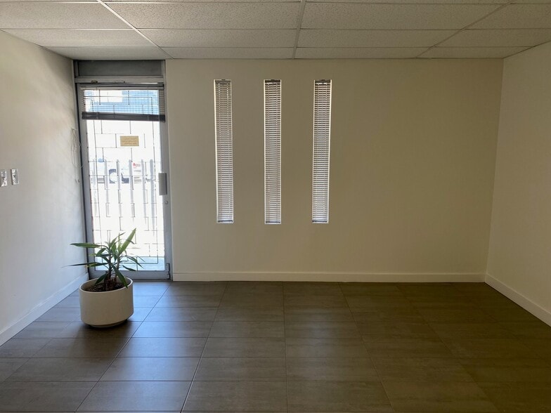 7225 Alabama Ave, Canoga Park, CA à louer - Photo intérieure - Image 2 de 9