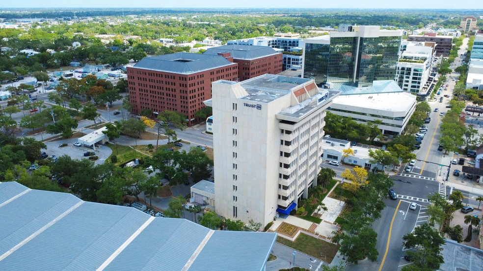 1777 Main St, Sarasota, FL for sale - Building Photo - Image 2 of 8