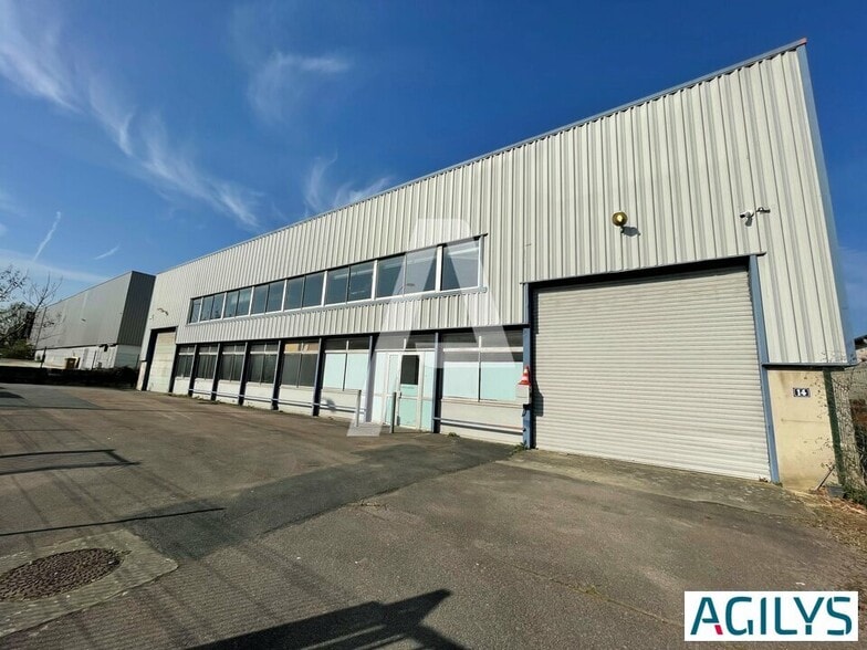 14 Rue Du Docteur Jean Charcot, Morangis for lease - Building Photo - Image 1 of 10