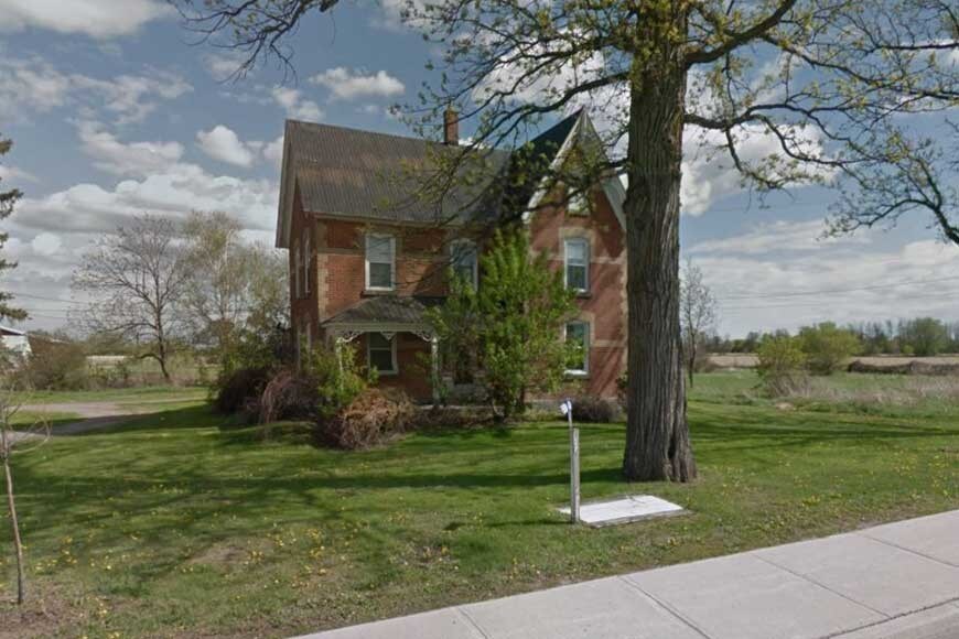 590 Hazeldean Rd, Ottawa, ON for sale Primary Photo- Image 1 of 1