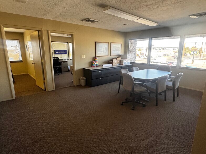 2627 S 300 W, Salt Lake City, UT à louer - Photo du bâtiment - Image 3 de 7