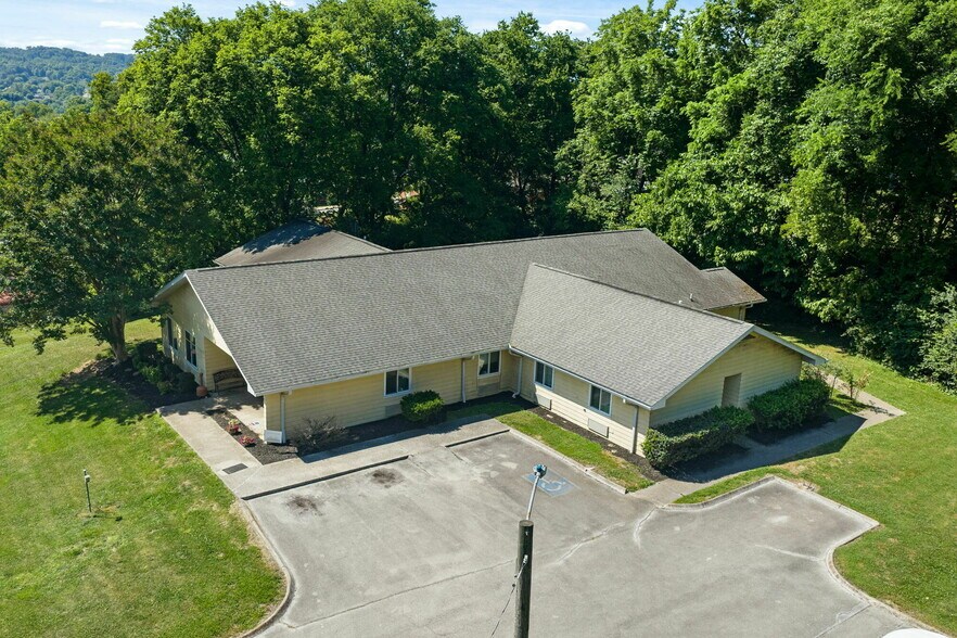 825 Donna St, Morristown, TN à vendre - Photo du bâtiment - Image 1 de 14
