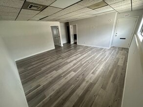 2930 Honolulu Ave, La Crescenta, CA à louer Photo intérieure- Image 1 de 14