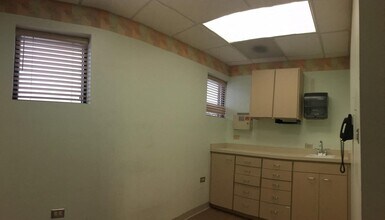 6309-6313 W 95th St, Oak Lawn, IL for lease Interior Photo- Image 2 of 6