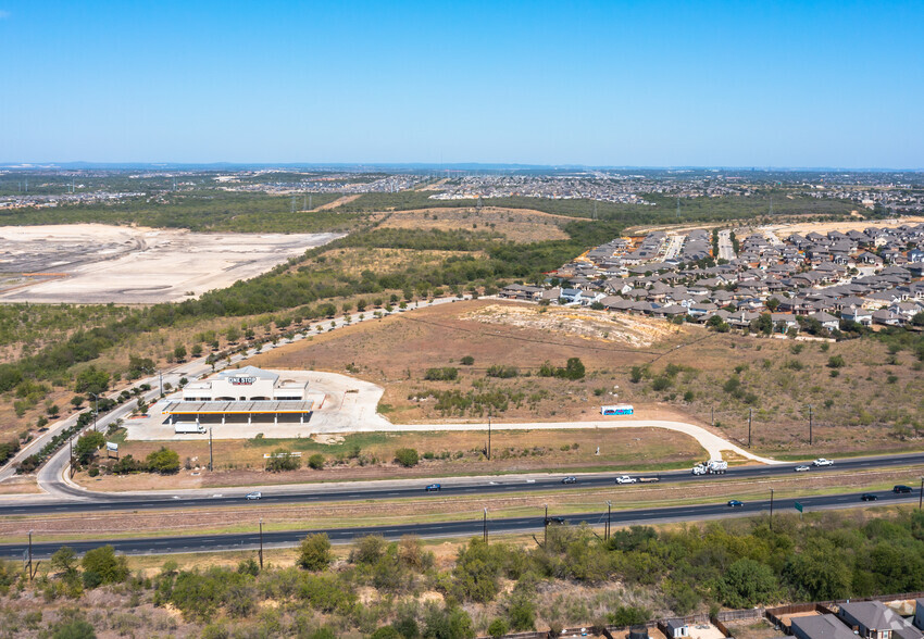 Spurs Ranch Rd, San Antonio, TX à vendre - Photo principale - Image 2 de 4