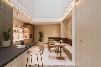 74A Charlotte St, Londres à louer Photo intérieure- Image 1 de 13