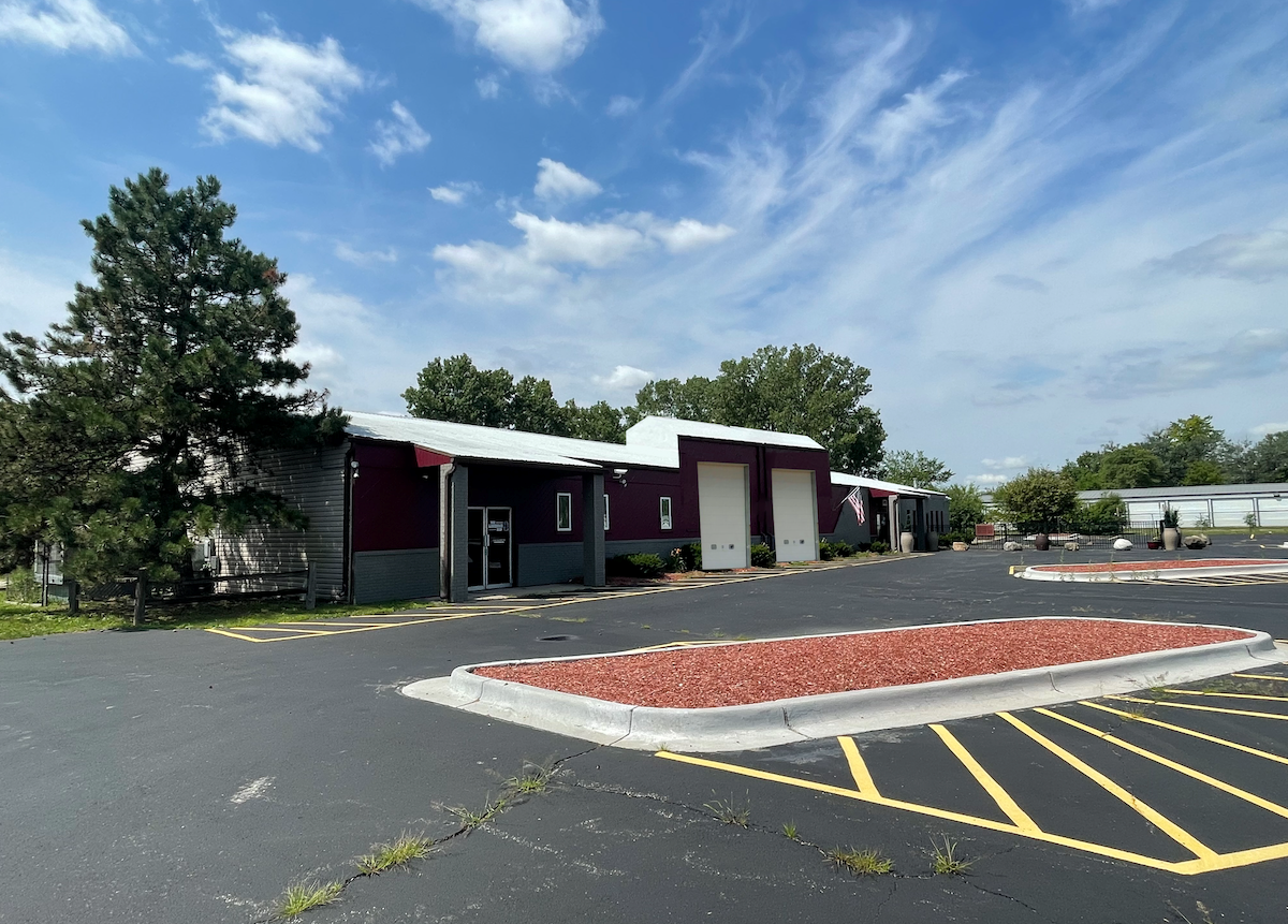 201 E Romeo Rd, Romeoville, IL for lease Building Photo- Image 1 of 2