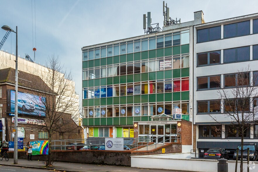 49-51 Uxbridge Rd, Londres à louer - Photo du bâtiment - Image 2 de 2