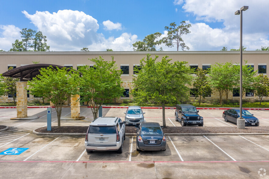 9191 Pinecroft Dr, The Woodlands, TX for lease - Building Photo - Image 2 of 5