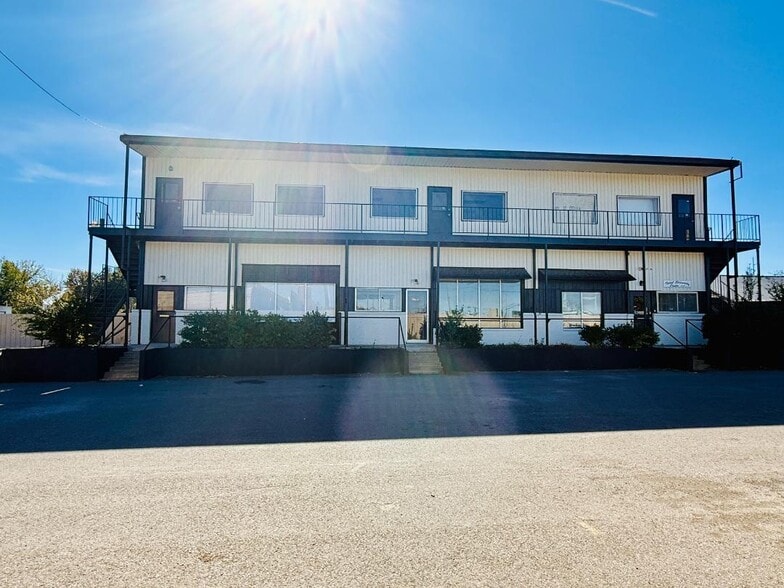 1315 24th Ave SW, Norman, OK for lease - Building Photo - Image 1 of 18