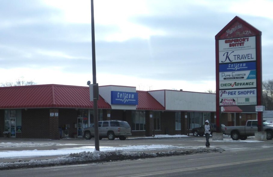 704-824 E Green Bay St, Shawano, WI à louer - Photo du bâtiment - Image 2 de 4