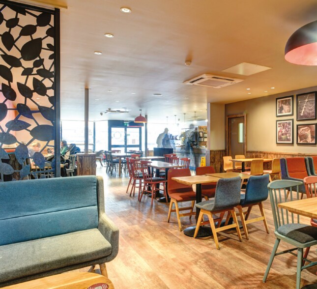 28 High St, Crediton à vendre - Photo intérieure - Image 2 de 2