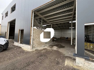 Plus de détails pour Bureau, Local d'activités à louer