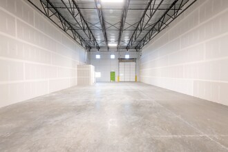 5718 W 3500 South, West Valley, UT for lease Interior Photo- Image 1 of 3