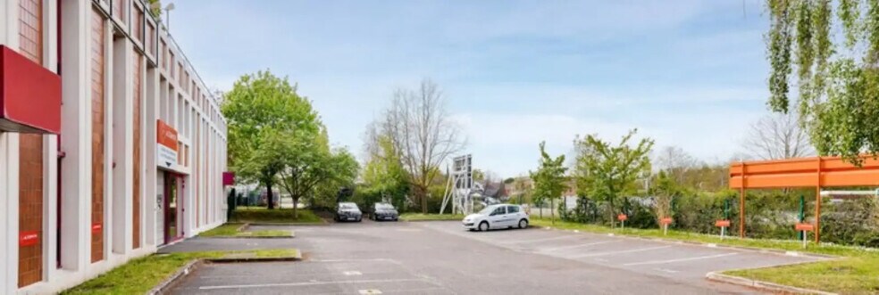 4 Avenue Du Gros Chene, Éragny à louer - Photo du bâtiment - Image 1 de 131