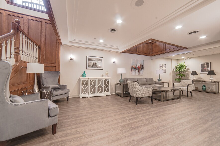 31600 Telegraph Rd, Bingham Farms, MI for lease - Interior Photo - Image 3 of 4