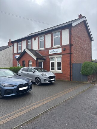 Plus de détails pour 10-12 Chapel Ln, Longton - Bureau à vendre