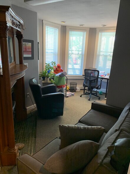 100 June St, Worcester, MA à louer - Photo du bâtiment - Image 3 de 3