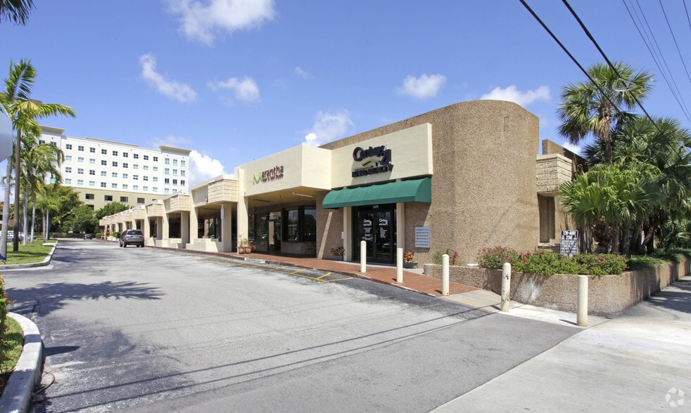 3405-3495 NE 163rd St, North Miami Beach, FL à louer - Photo du bâtiment - Image 2 de 6