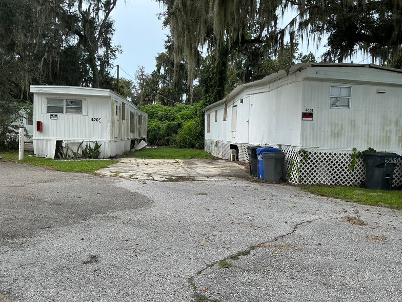 4201 Kaplan Ct, Brandon, FL à vendre - Photo du bâtiment - Image 3 de 7