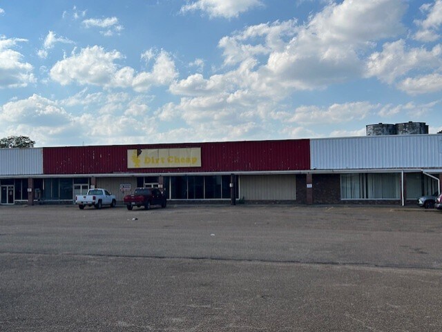 1575 Jerry Clower Blvd, Yazoo City, MS à vendre - Photo du bâtiment - Image 2 de 10
