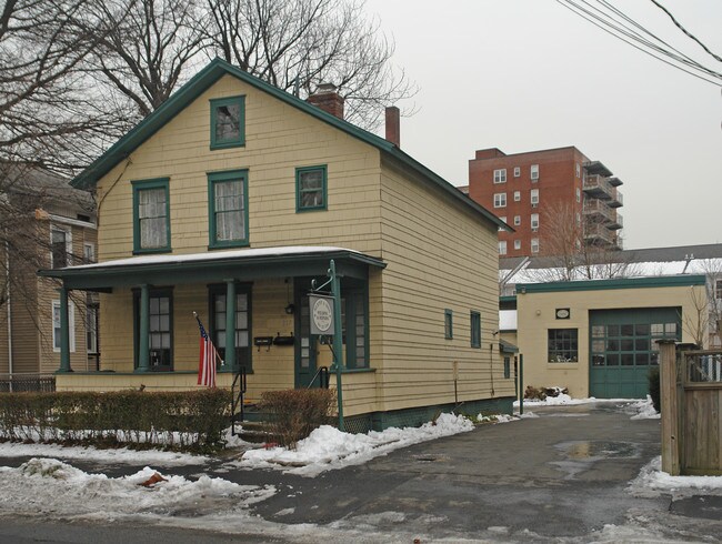 More details for 117 North St, Stamford, CT - Retail for Sale