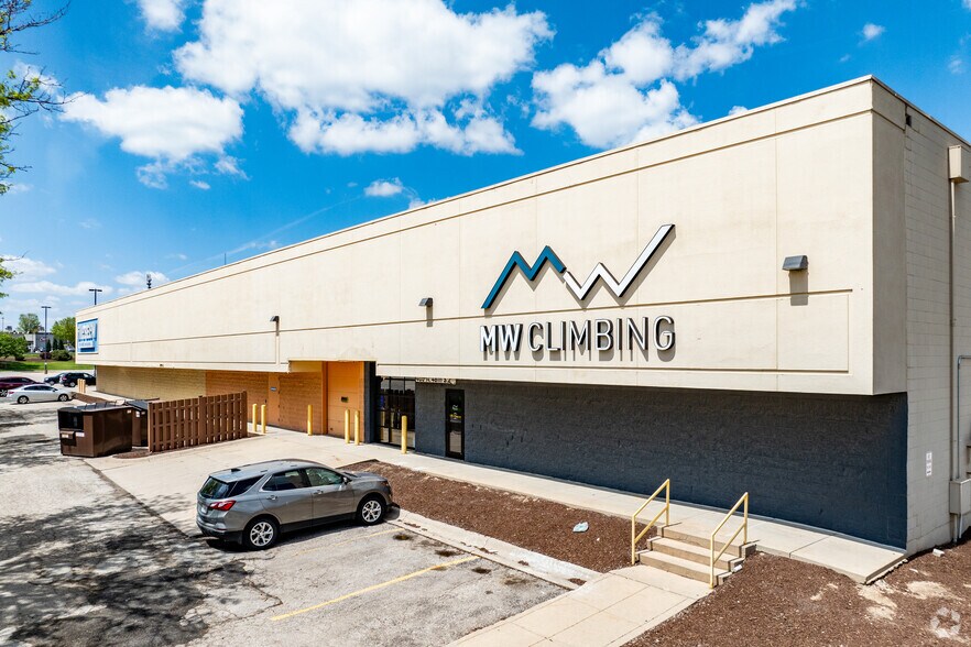 400 N 48th St, Lincoln, NE à louer - Photo du bâtiment - Image 3 de 7