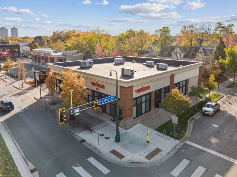 1015 Lake St W, Minneapolis, MN for sale - Building Photo - Image 2 of 11