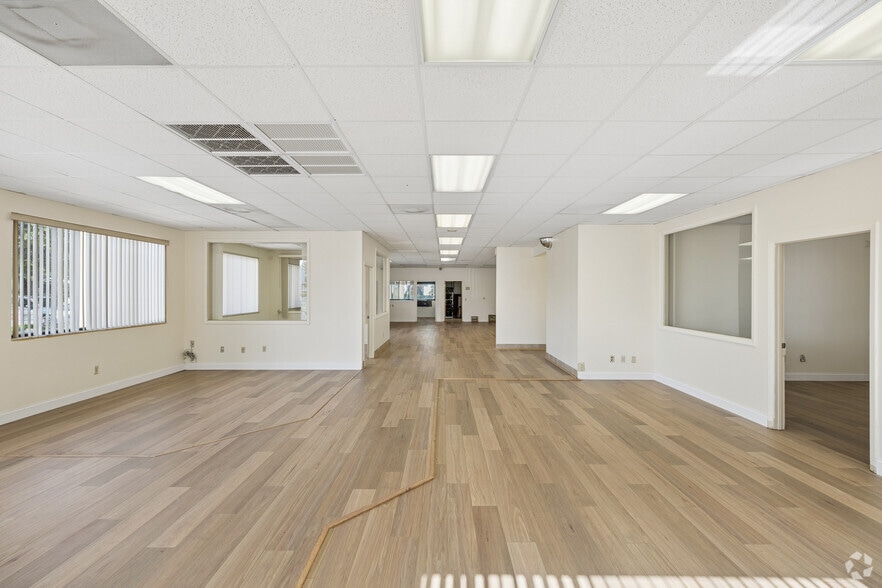 5991 Anglers Ave, Fort Lauderdale, FL for lease - Lobby - Image 3 of 21