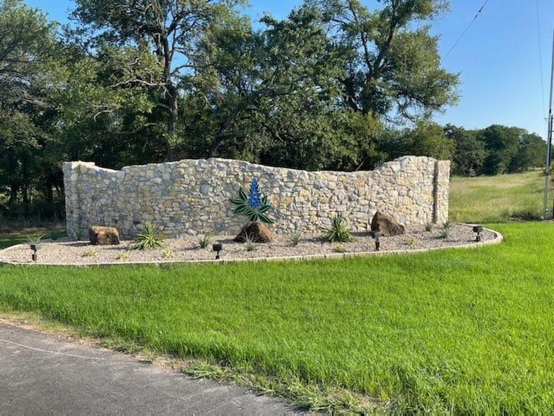 3008 Wyatts Way, Hudson Oaks, TX for sale - Building Photo - Image 2 of 10
