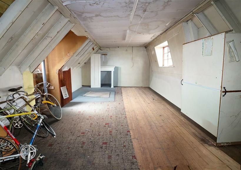 Teviot Cres, Hawick, SCB TD9 9RE - Unit 2 - - Interior Photo - Image 2 of 12