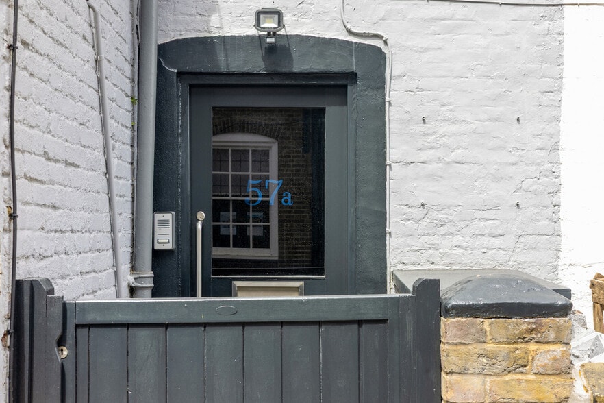 57A High St, London for lease - Building Photo - Image 3 of 10
