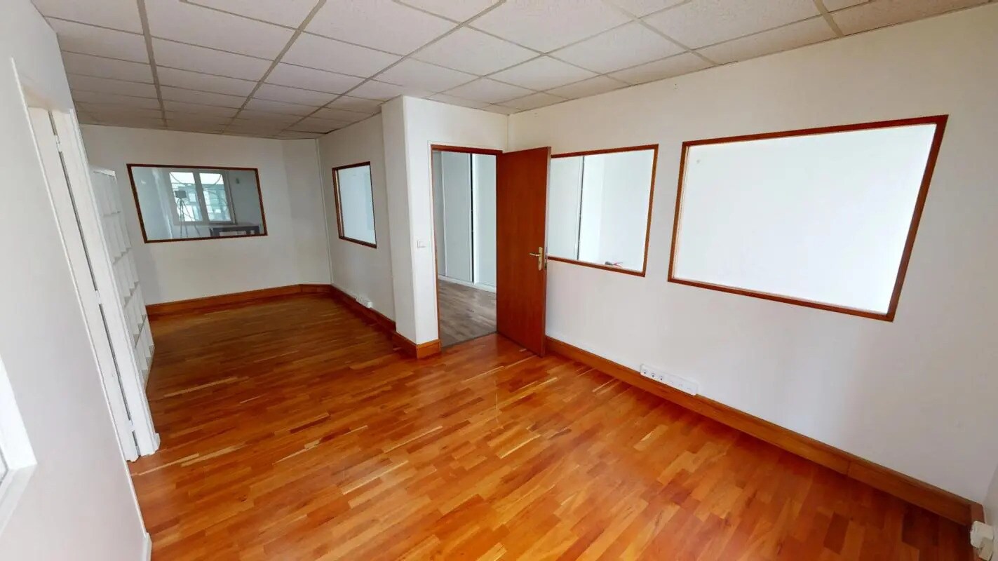 Bureau dans Boulogne-Billancourt à louer Photo du bâtiment- Image 1 de 6