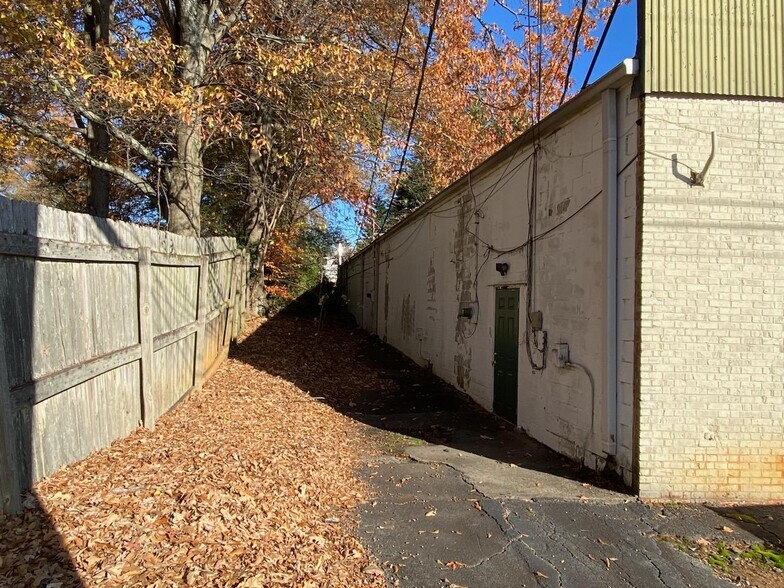 286 S Fairground St, Marietta, GA for lease - Building Photo - Image 1 of 6