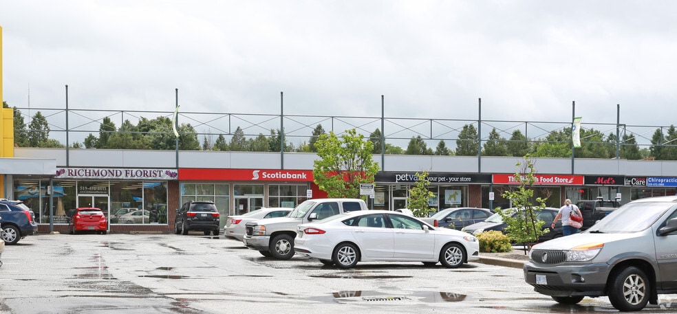 390 Springbank Dr, London, ON for sale - Primary Photo - Image 1 of 1