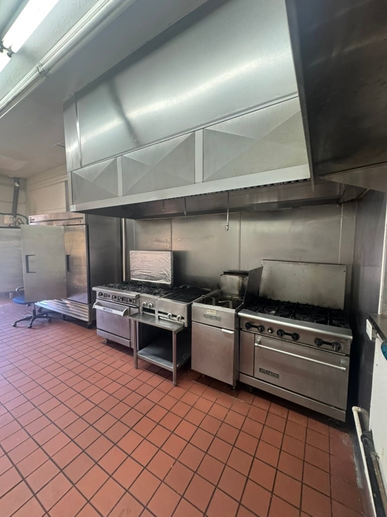 6135-6145 W Sahara Ave, Las Vegas, NV for lease Interior Photo- Image 1 of 3