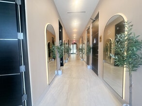 7225 Melrose Ave, Los Angeles, CA à vendre Photo intérieure- Image 1 de 24